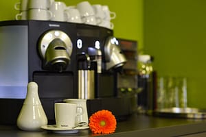 Bild der Kaffeemaschine in der MeetnWork Lounge